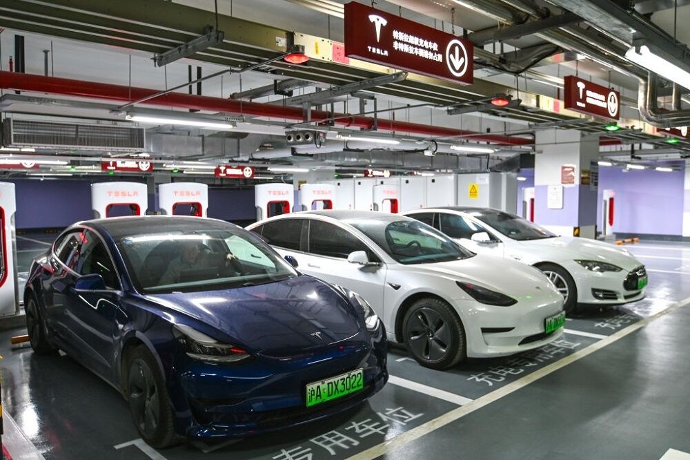 کاهش زمان تحویل خودروهای تسلا در چین| جنگ خودروهای الکتریکی در چین بالا گرفت