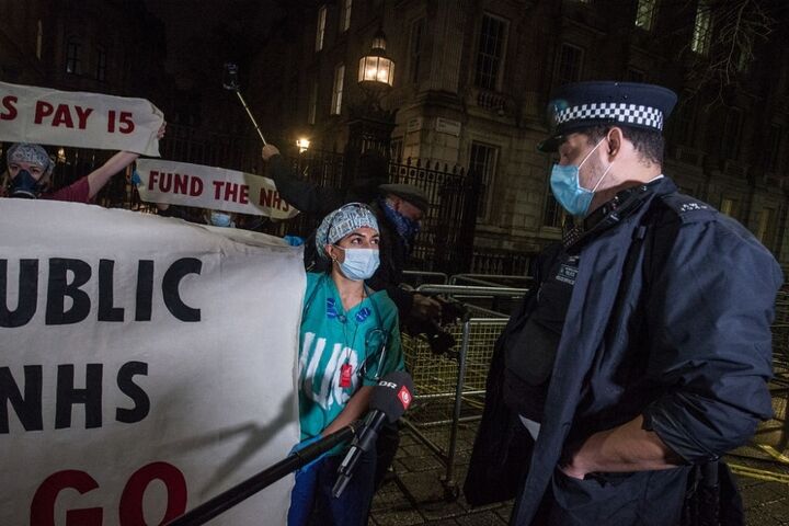 اعتراض کادر پزشکی در لندن 3