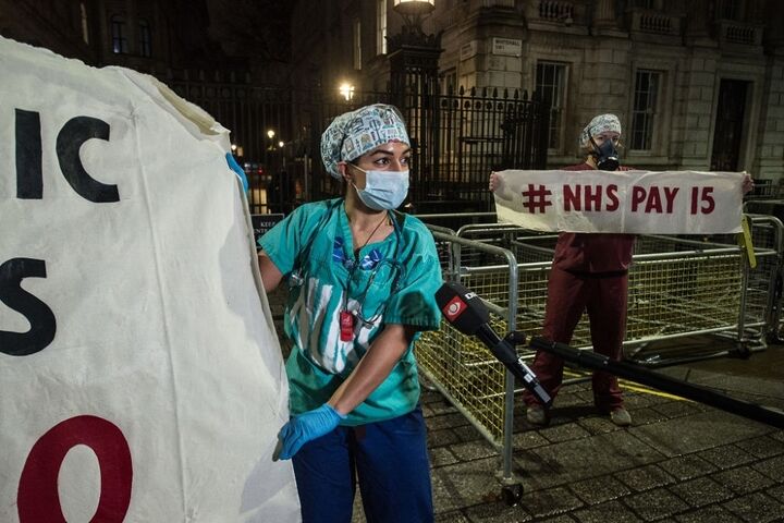 اعتراض کادر پزشکی در لندن 9