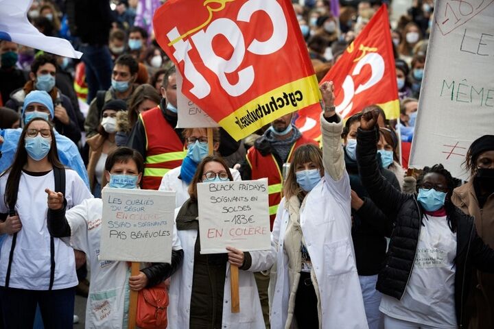 اعتراض کادر درمان فرانسه 11