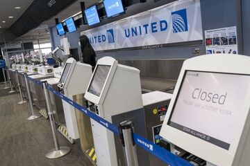 تداوم پروازهای ناشناس بر فراز آسمان اروپا | فرودگاه بروکسل تعطیل شد