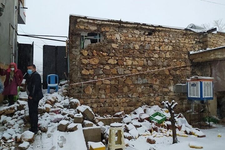 پرداخت ۲۰ میلیون تومان خسارت به زلزلهزدگان سیسخت  پرداخت ۲۰ میلیون تومان خسارت به زلزلهزدگان سیسخت