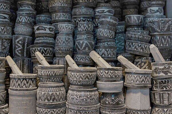 «برند سازی» شیوه‌ای برای تبدیل سنگ به ارز؛ صادرات ظروف سنگی مغفول مانده است 