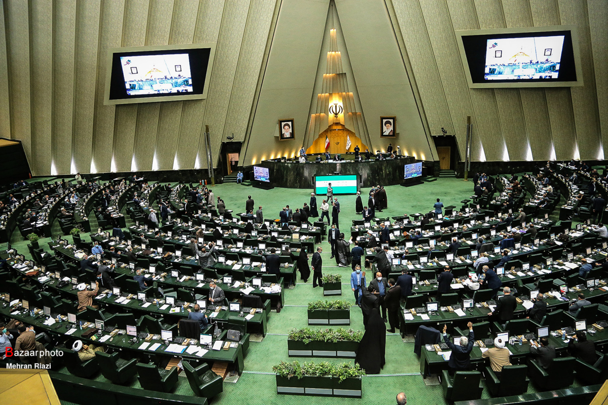 نحوه استخدام کارکنان شوراهای حل اختلاف به کمیسیون قضایی ارجاع شد