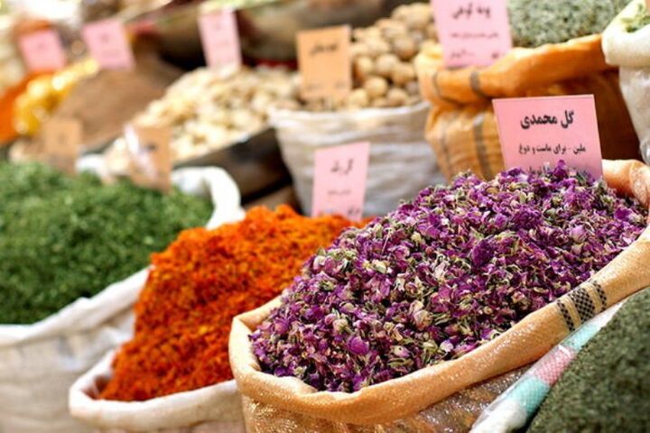 قیمت گیاهان دارویی در اواخر مهرماه ۱۴۰۲| تقاضای بالای بازار برای زنجبیل، پونه و شیرین بیان