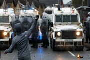 درگیری‌های معترضان با پلیس در ایرلند شمالی