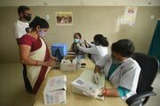 ادامه واکسیناسیون در شرایط بحرانی هند
