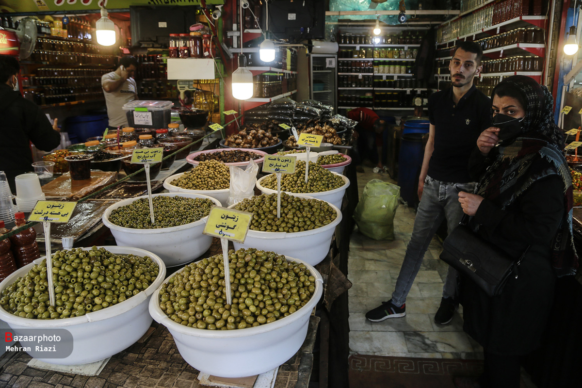 شب یلدای زنجانی‌ها با گرانی کالاها گره خورد| استقبال سرد از بازار آجیل و میوه 