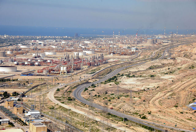 آلایندگی‌های مستمر نفت و گاز و شغل‌های از دست  رفته| بوشهری ها منتظر احقاق حقوق ۳۰ ساله