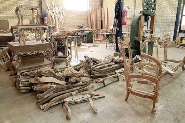 لزوم راه‌اندازی کارخانه‌ها و کارگاه‌های صنایع چوبی در همدان| درودگران متحد شوند