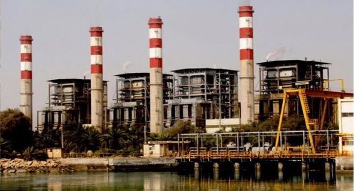 کاهش ٩٠ درصدی برق کارخانه‌های سیمان استان بوشهر برای تامین مصارف خانگی