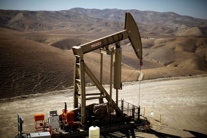 رشد تقاضا قیمت نفت را به بیش از ۷۶ دلار رسانید
