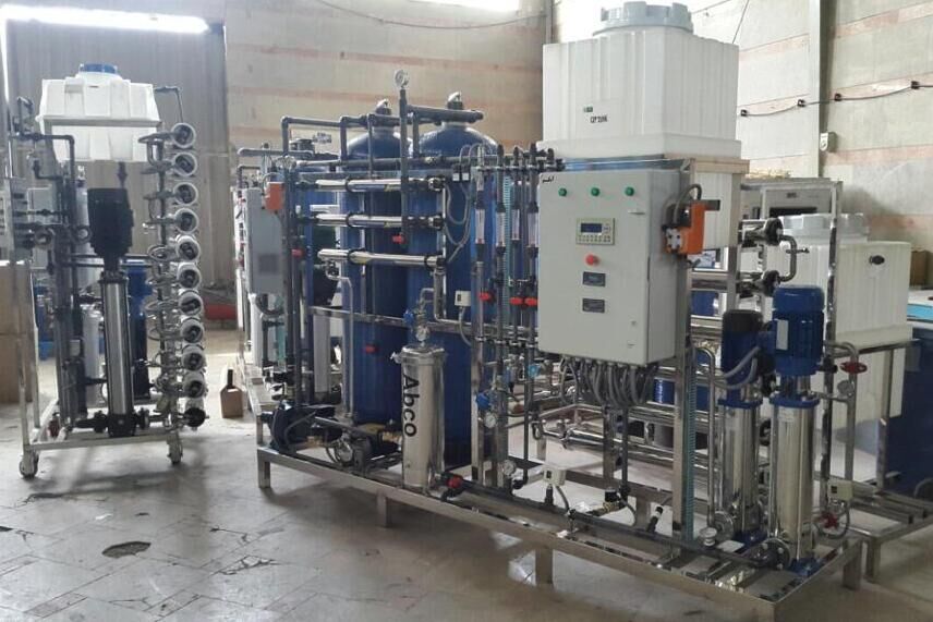 نه تنها مانع زدایی نمی شود بلکه به تولیدکنندگان آسیب می زنند/ چشم امید صنعتگران به دولت رئیسی