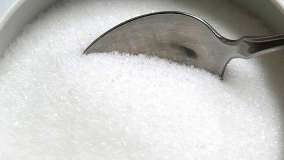 کشف عرضه ۱۰۰۰ تن شکر خارج از شبکه در فارس