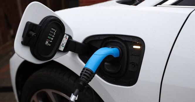 نگرانی مالکان خودروهای برقی در ایتالیا از افزایش ۱۶۱ درصدی هزینه برق