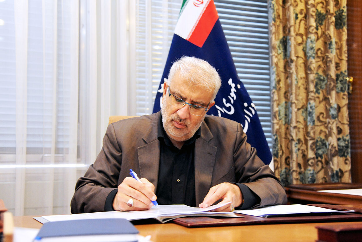 پیام وزیر نفت به مناسبت سالگرد پیروزی انقلاب اسلامی