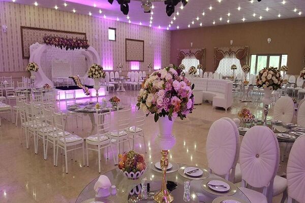 برگزاری مراسم عروسی جوانان در سالن دستگاه های دولتی سمنان