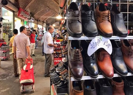 له شدن کفش ایرانی، زیر پای کپی‌کاران متقلب| گمرک چگونه کیفیت کفشها را خراب می کند؟!