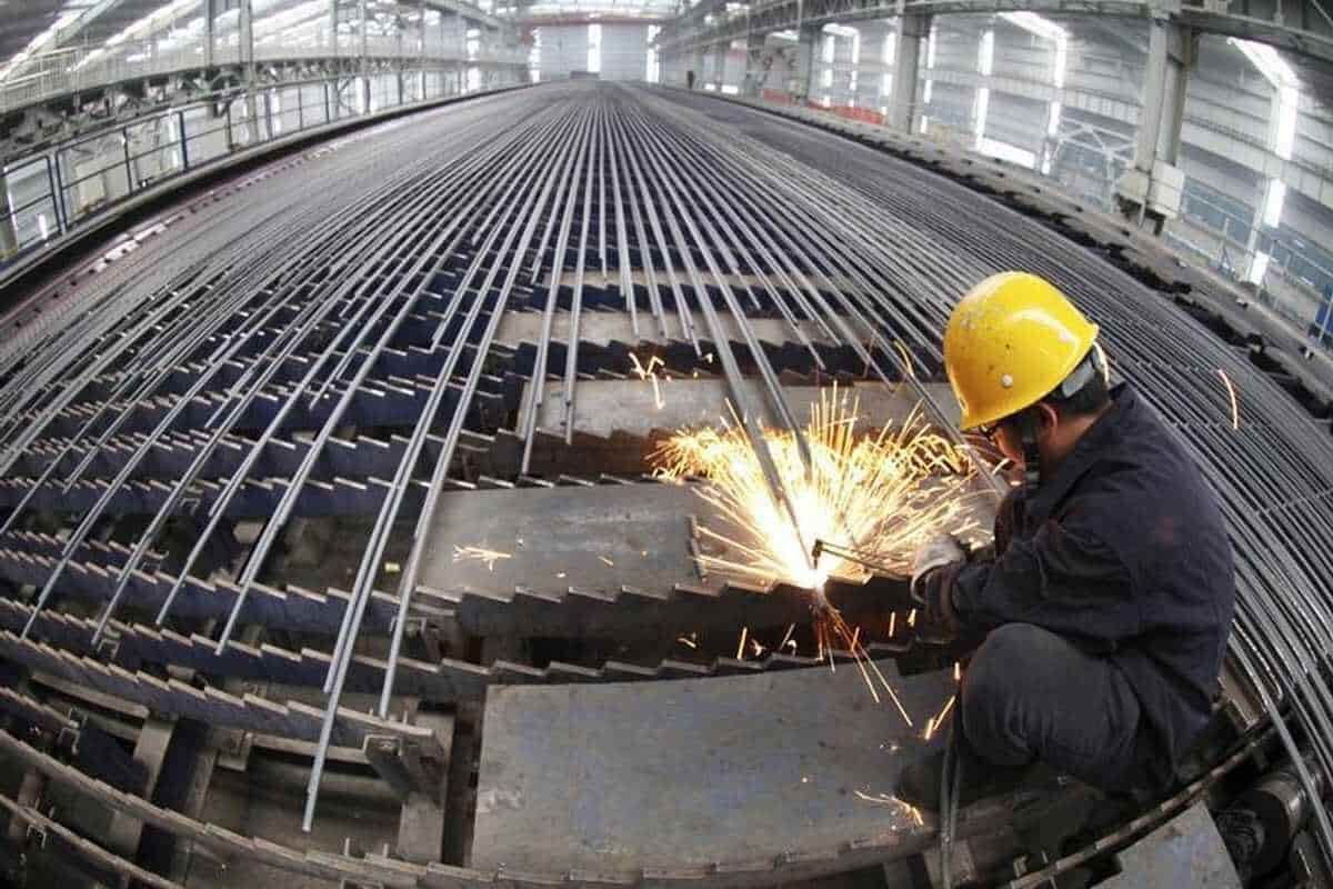 سرمایه گذار خارجی آماده سرمایه گذاری در صنعت فولاد کرمانشاه