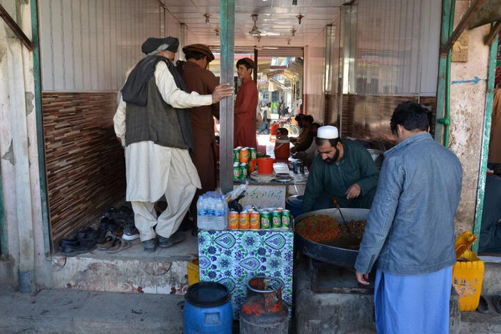 استقبال گسترده از غذاخوری های ارزان قیمت در افغانستان