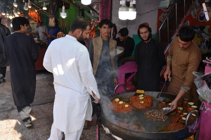 استقبال گسترده از غذاخوری های ارزان قیمت در افغانستان