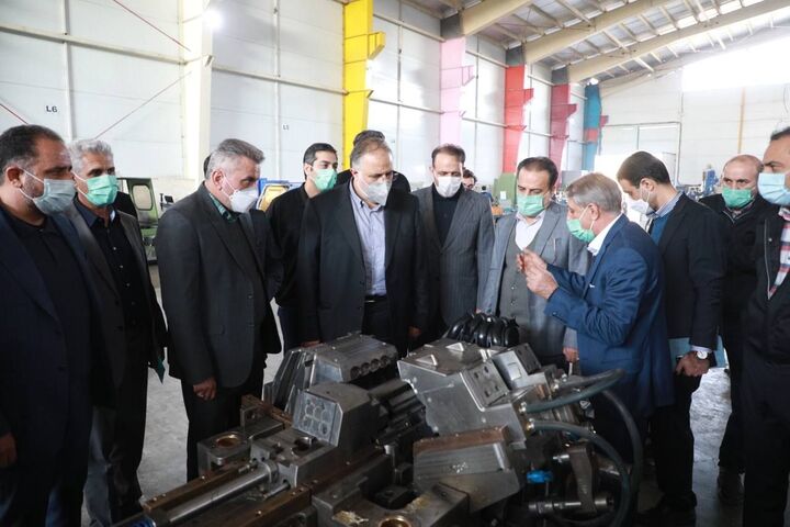 استاندار قزوین از چند واحد تولیدی آبیک بازدید کرد