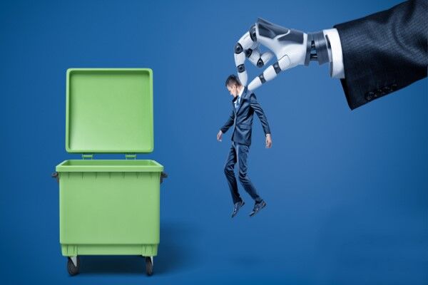 آیا ربات‌ها جایگزین مشاوران مالی انسان‌ها خواهند شد؟