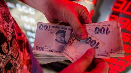 سقوط ۷ درصدی ارزش لیر ترکیه در چند دقیقه
