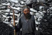 سوزاندن ذغال سنگ تنها راه مردم افغانستان برای گرم شدن!