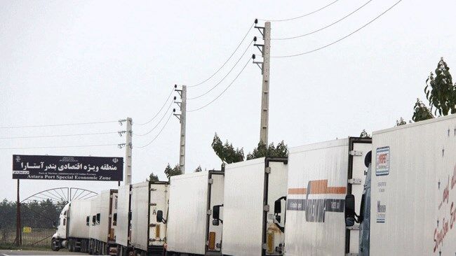 بیش از ۱۰۰ کامیون فلفل دلمه‌ای ایران در مسیر روسیه معطل شده‌اند