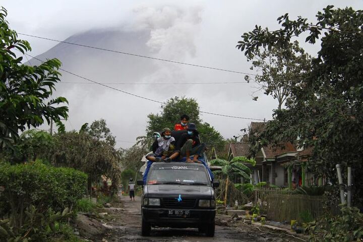 آتشفشان در اندونزی