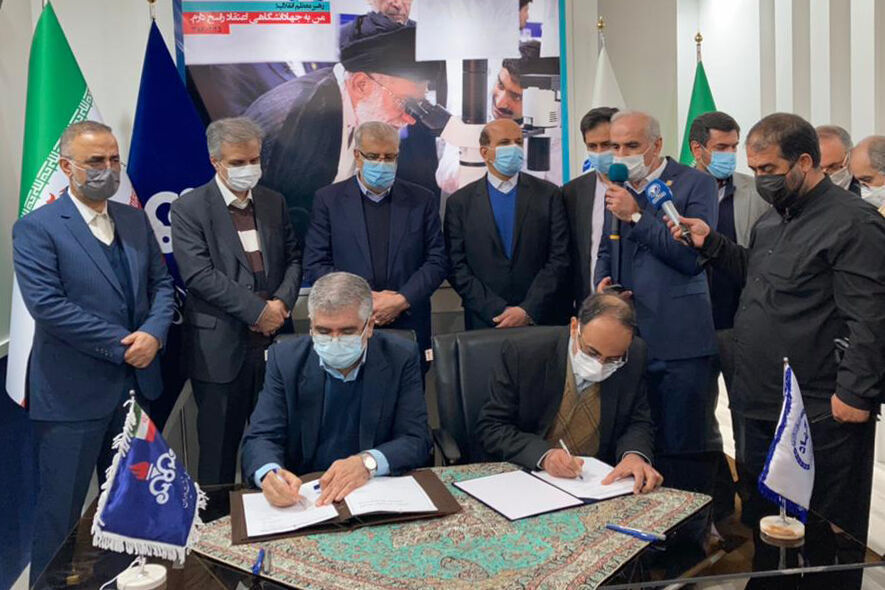 وزارت نفت و جهاد دانشگاهی ۴ تفاهم‌نامه و قرارداد امضا کردند