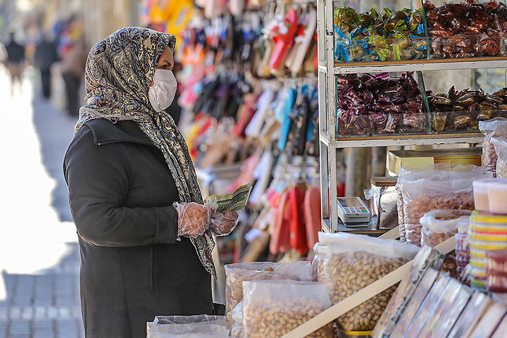 گرانی های لحظه ای و افسار گسیخته سفره فقرا را کوچک تر کرده است گرانی های لحظه ای و افسار گسیخته سفره فقرا را کوچک تر کرده است