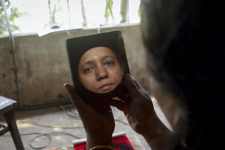 صنایع دستی سنتی «آینه فلزی» هند