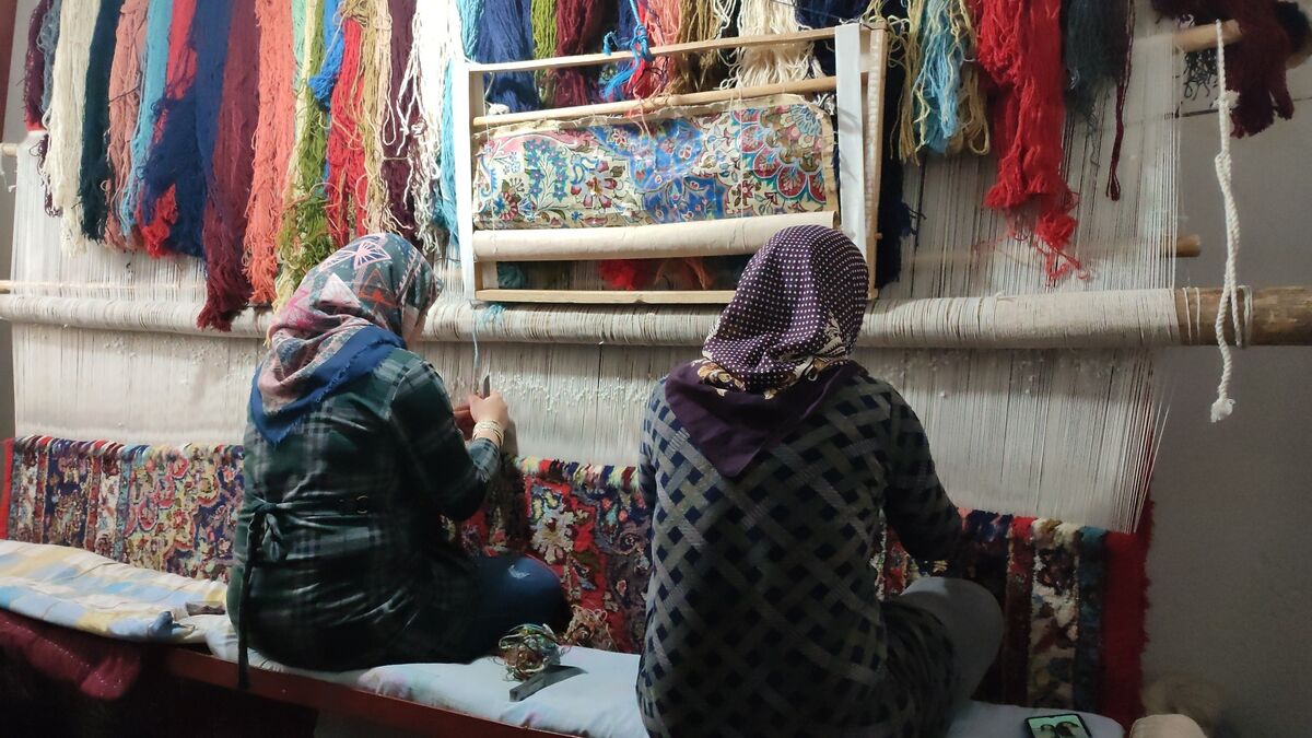 برچیده شدن بساط ۸۰ درصد شرکت‌های تعاونی فرش دست‌باف در همدان