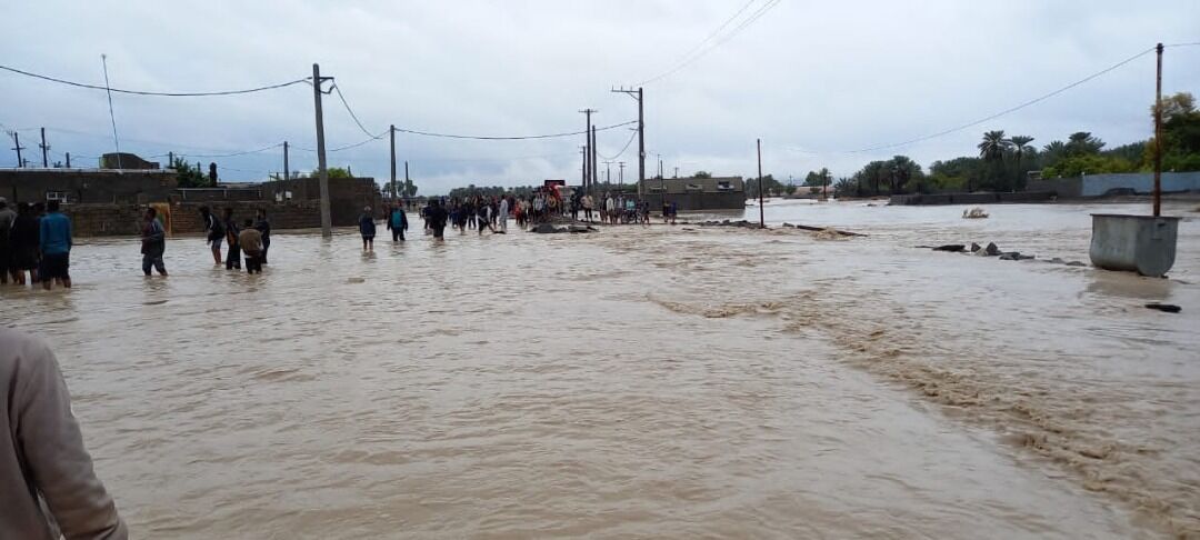 مشقت ساکنان رودان با نزول باران/ پیش بینی ها عامل کاهش خسارات شد
