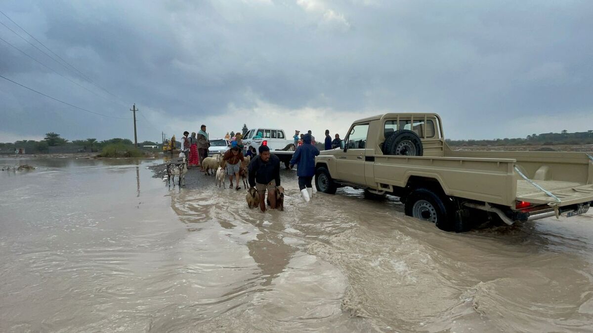 وضعیت مخاطره آمیز رودان| سرریز سیلاب جنوب کرمان به هرمزگان