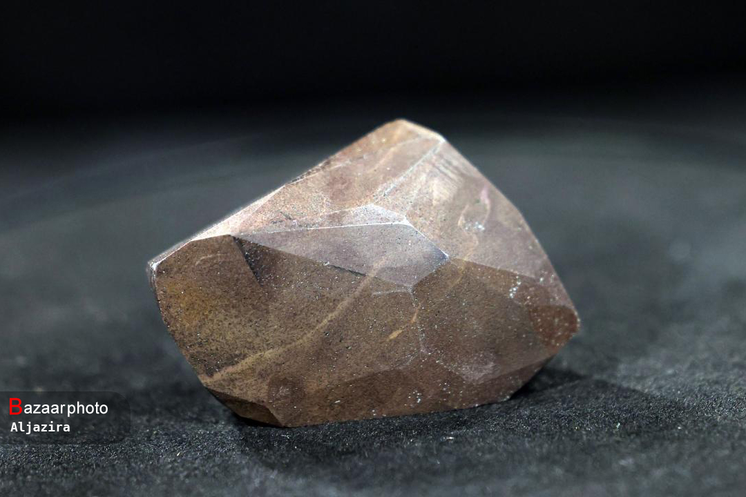 انیگما، بزرگترین الماس تراش خورده جهان