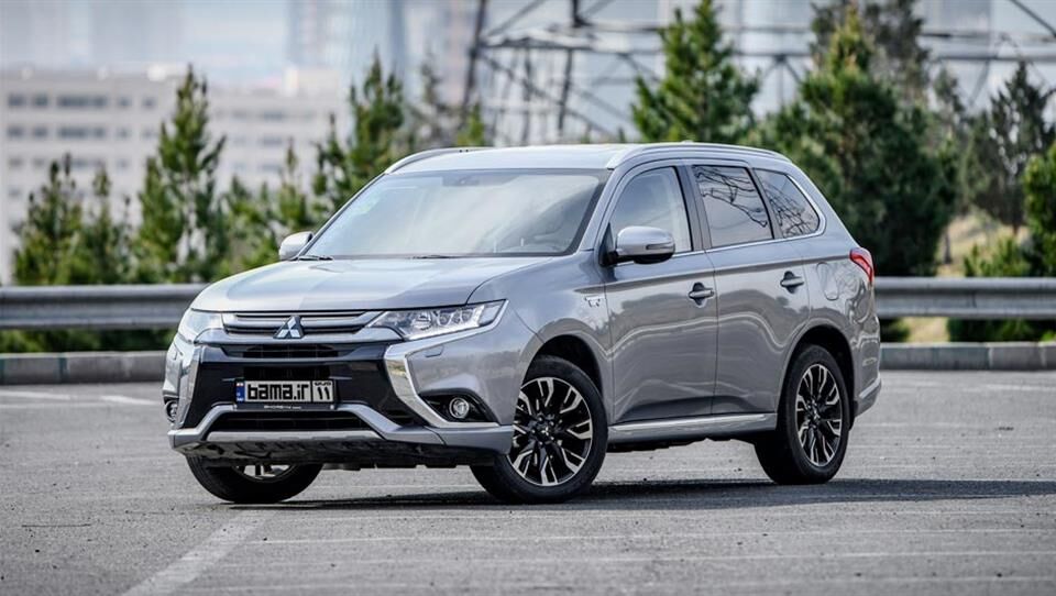 ارزانی ۵۰ تا ۲۰۰ میلیون تومانی خودروهای خارجی| واردات خودرو در بازار اثر گذار بود؟