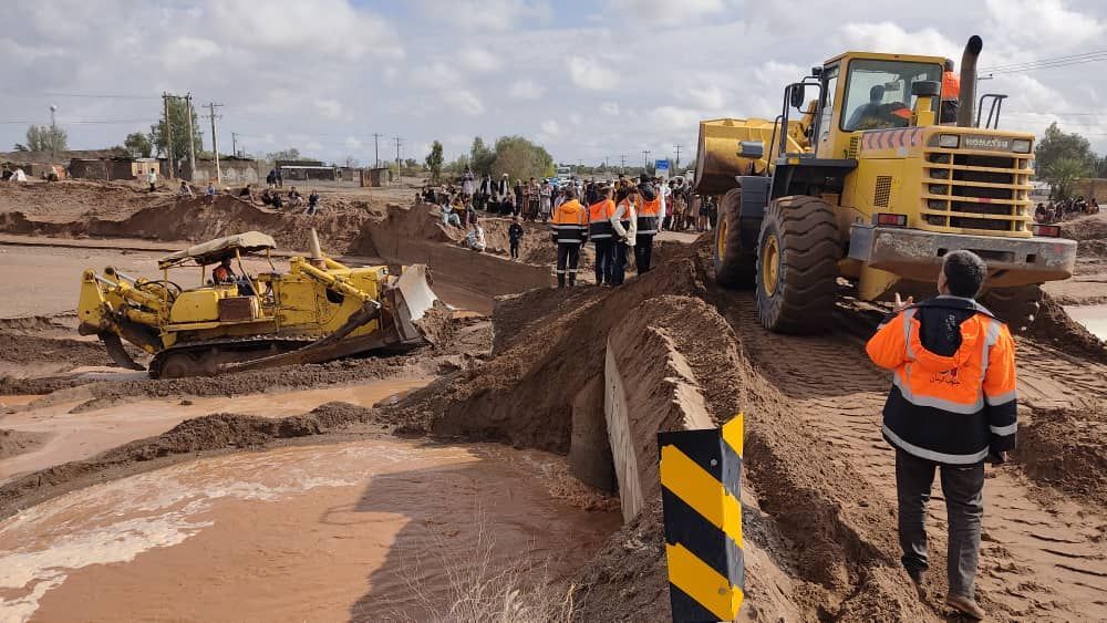 سیلی سیلاب به جنوب کرمان| مردم برای تحقق وعده ها لحظه شماری می کنند