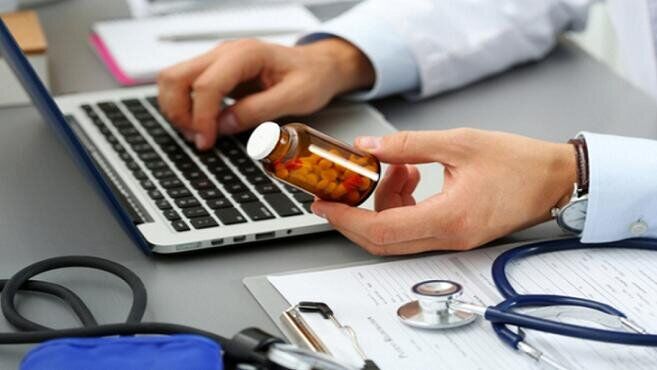 حذف ارائه نسخه فیزیکی دارو به بیمه‌های تکمیلی از ابتدای اسفند