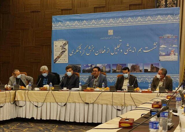 چوب بی توجهی لای چرخ های گردشگری همدان| صنعتی که پا نگرفته قد خم کرد