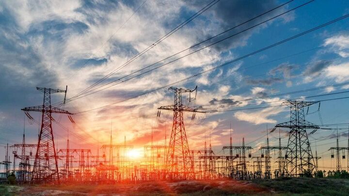 عبور نیاز مصرف برق کشور از مرز ۵۳ هزار مگاوات
