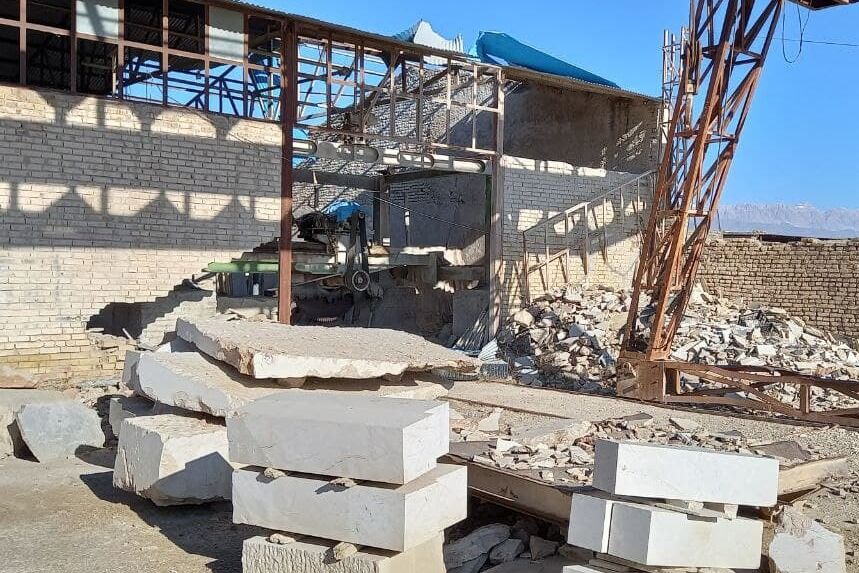 رکود در کارخانه سنگ دامغان | وقتی مشکلات تولید گریبانگیر میشوند