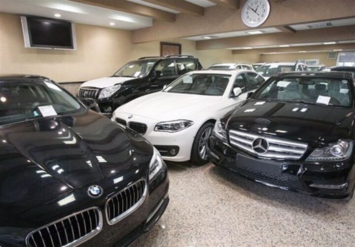 ۹۰۰ خودروی لوکس توقیفی در استان بوشهر تعیین تکلیف شد| فروش ۲۰ هزار میلیارد ریالی خودروها در مزایده