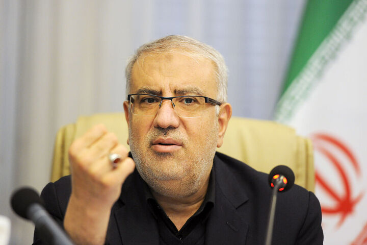 وزیر نفت: هیچ جایگاهی حق ندارد بگوید کارت سوخت ندارد وزیر نفت: هیچ جایگاهی حق ندارد بگوید کارت سوخت ندارد