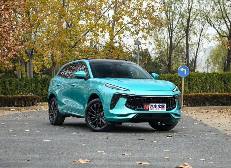 مونتاژ محصول دیگر از دانگ فنگ در آرین موتور| خدمات پس از فروش چینی ها ضعف دارد