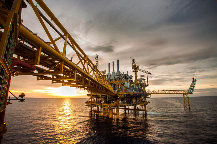 غلبه صنعت نفت بر تحریم با رشد ۲۵ درصدی در تابستان