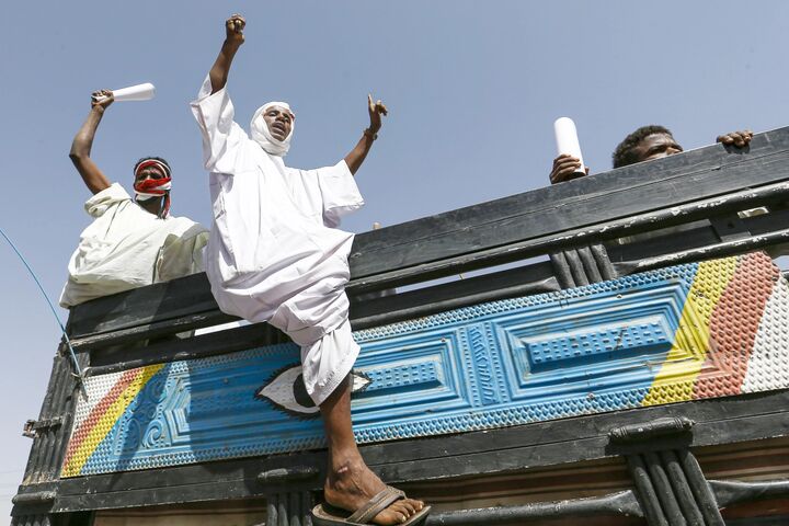 صدرالحسینی: یک میلیارد دلار طلا از سودان برای آمریکا خارج شده است