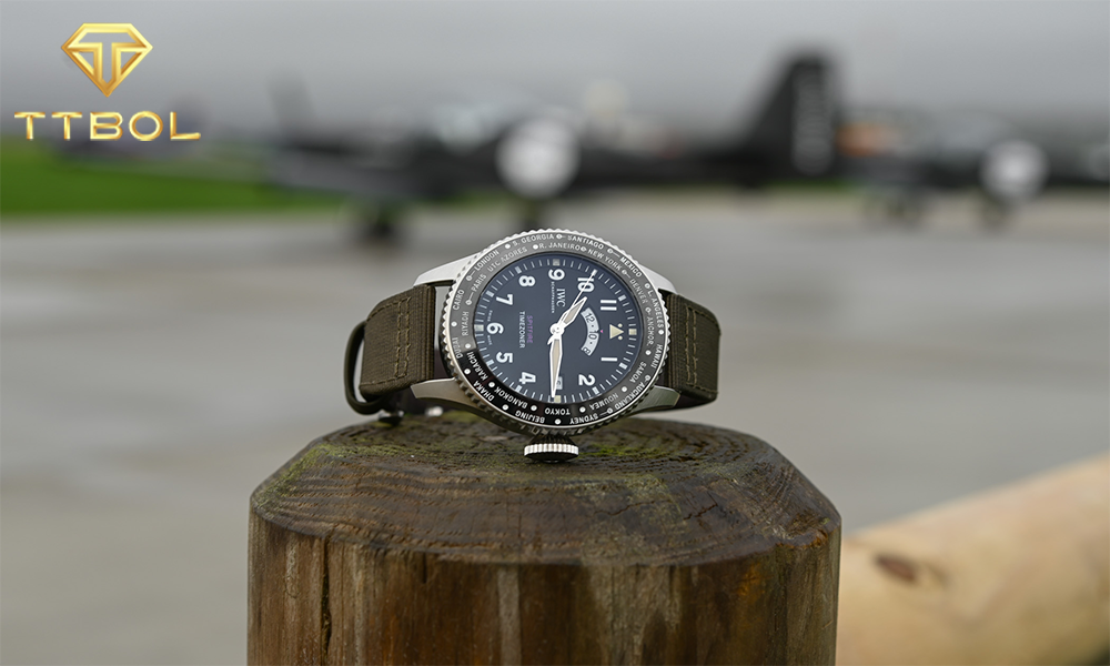 ساعت خلبانی چیست و چه کاربردی دارد؟